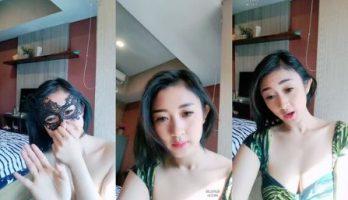 Wajib gunakan kata (Nonton Bokep) di depan Judul: Babycaca Joget Binal Pamerin Toketnya