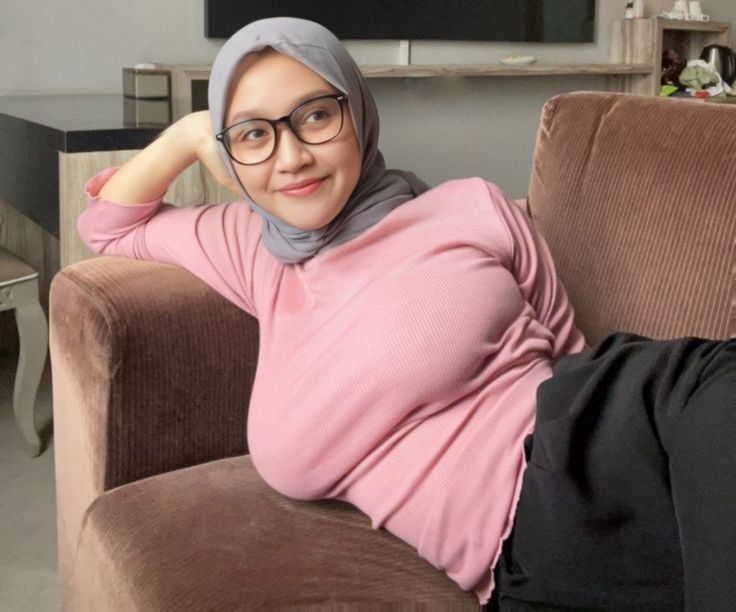 Cerita Panas saat Aku Meniduri Ibu Teman yang Lagi Kesepian